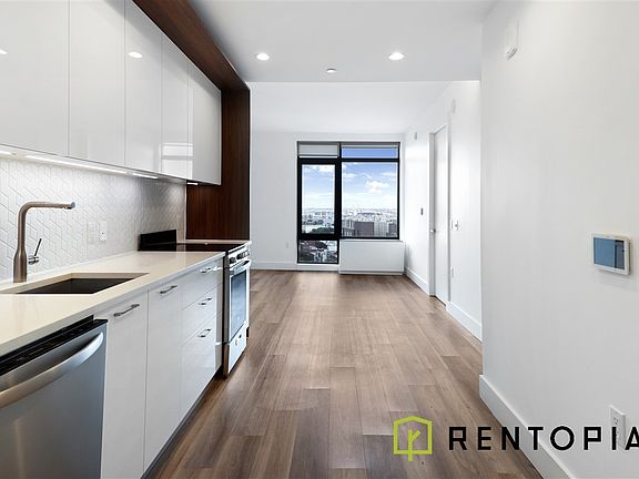 2nd image of 228 E 135th St APT 2401