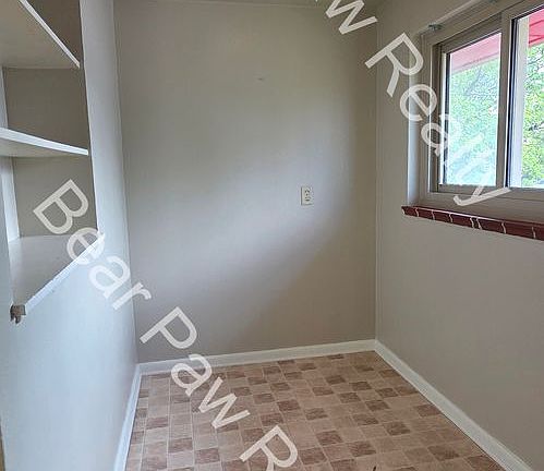 2nd image of 1839 Fremont Ave #3