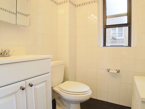 5th image of 900 W End Ave APT 7D