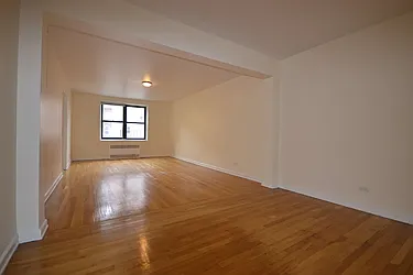 34-15 Parsons Boulevard, #4M