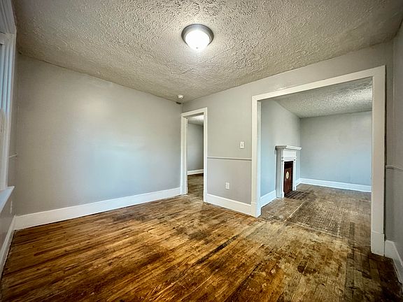 5th image of 318 E 6th St