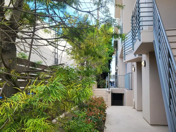 811 11th St APT 4, Santa Monica, CA 90403