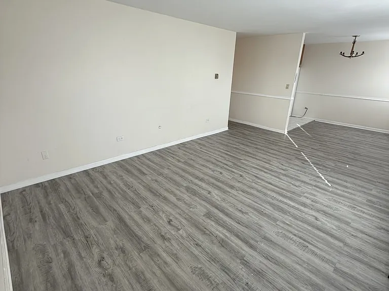 5686 N Elston Ave — Photo 6