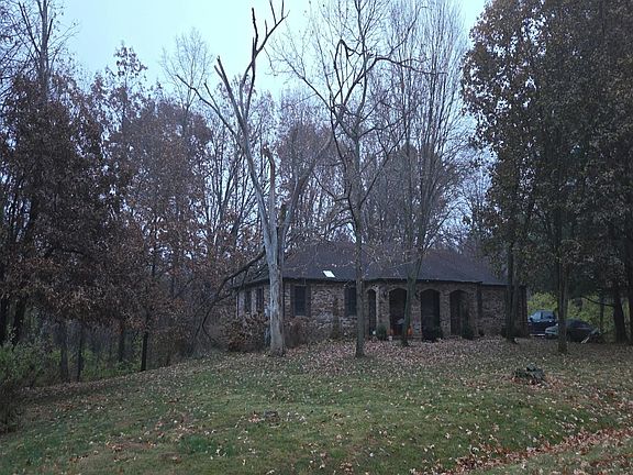 3rd image of 11064 Robin Ln