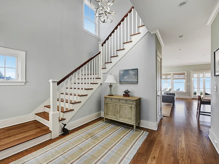 7 Peconic Ave — Photo 9