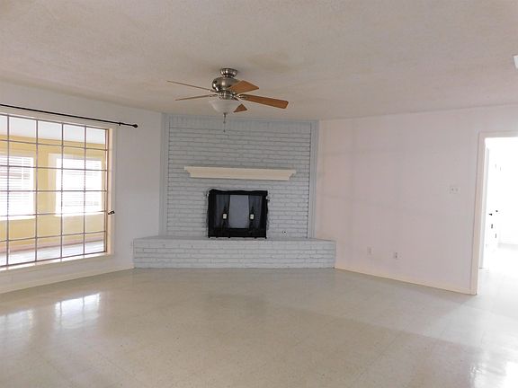 3rd image of 404 Edward St