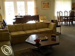 5th image of 42359 Woodward Ave