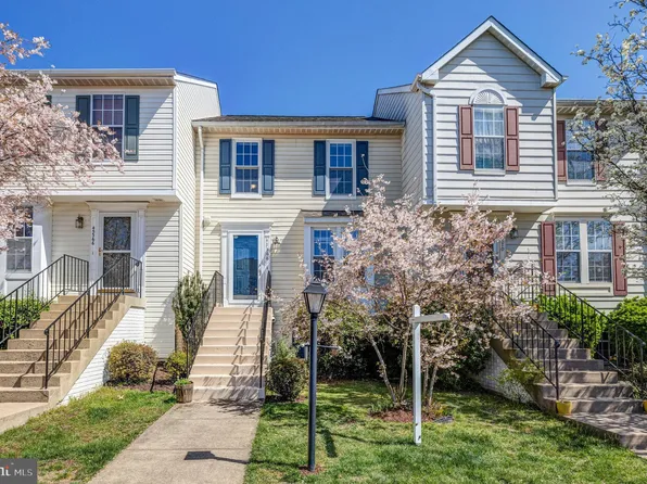 45368 Gable Sq, Sterling, VA 20164