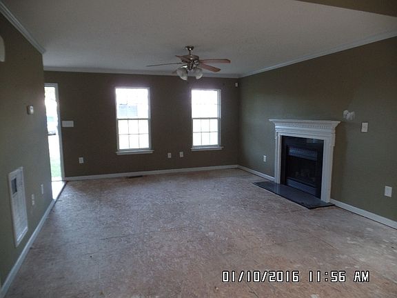 5th image of 213 Enid St