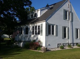 110 S Esley St, Perrinton, MI 48871