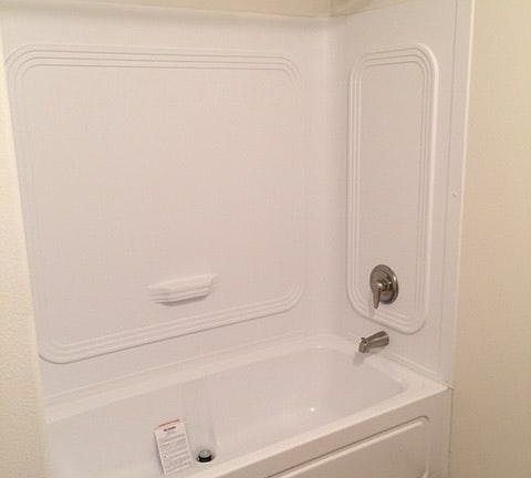 Tub/shower combination
