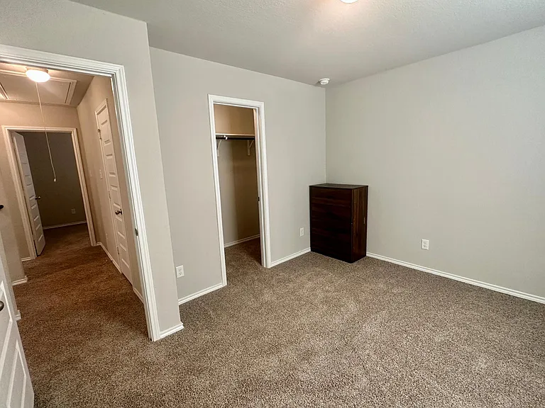 2505 Marty Way — Photo 29