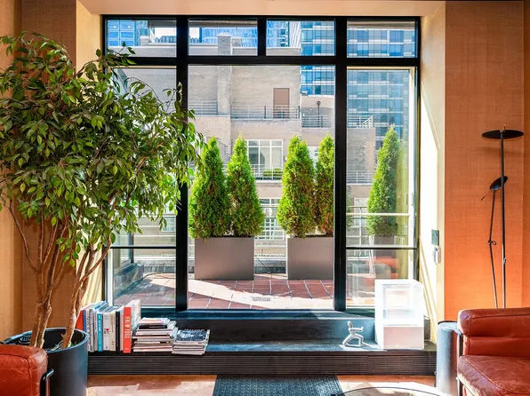 24 W 55th St Ph D, New York, NY 10019