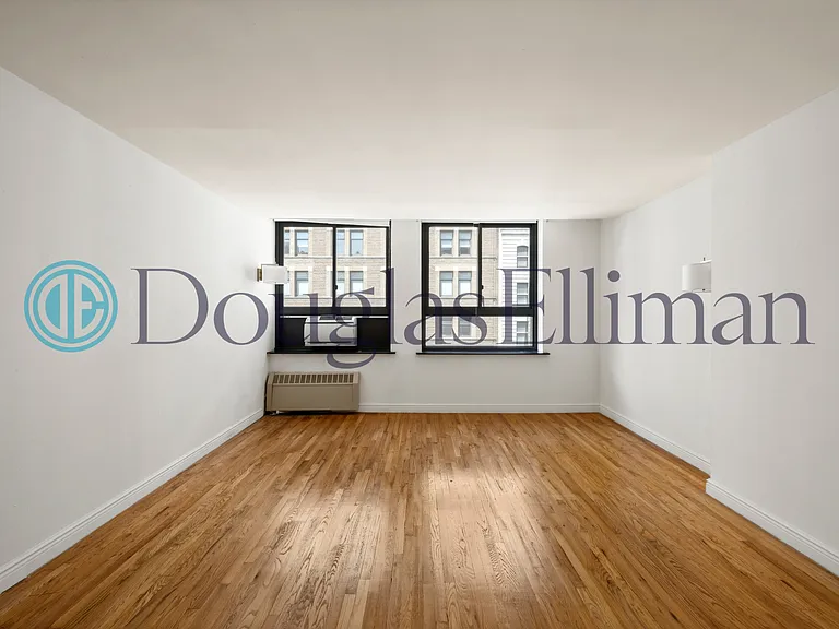 295 Park Ave S #6D — Photo 1