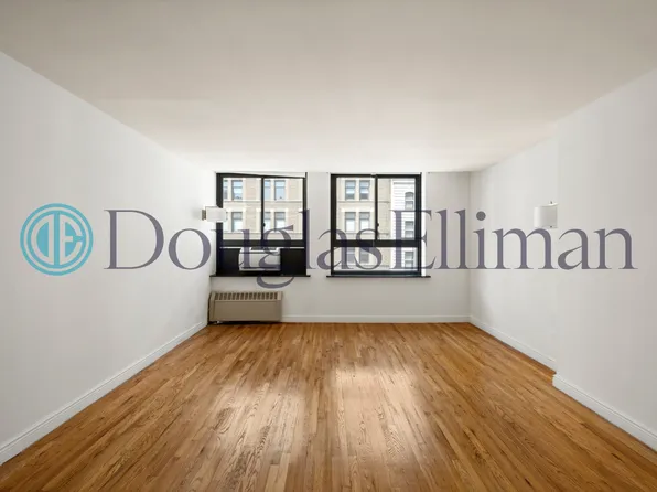 295 Park Avenue South image 1 of 16