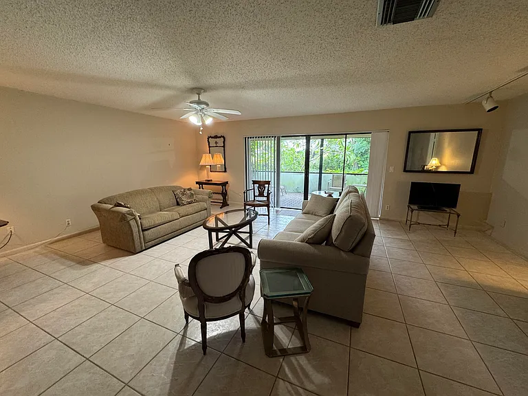 11894 Suellen Cir — Photo 9