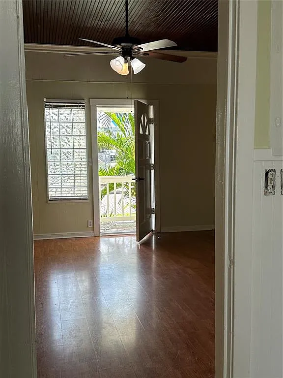 2 bed, 1.0 bath, 1968 sqft, $1,750 — Photo 4
