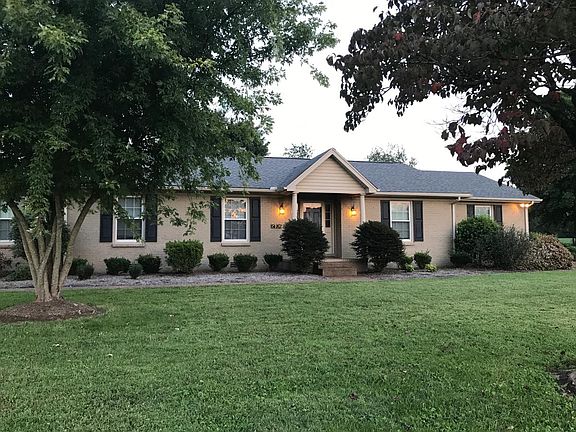 Beautiful home in Riverview