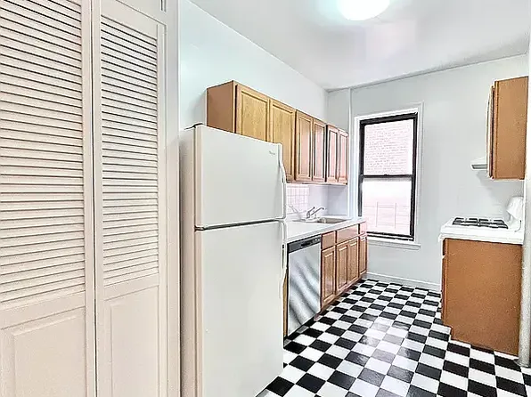 422 61st Street image 1 of 6