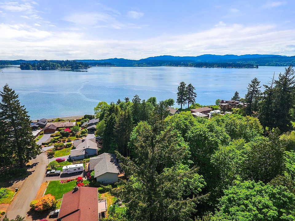 1st image of 6213 Silver Beach Dr NW