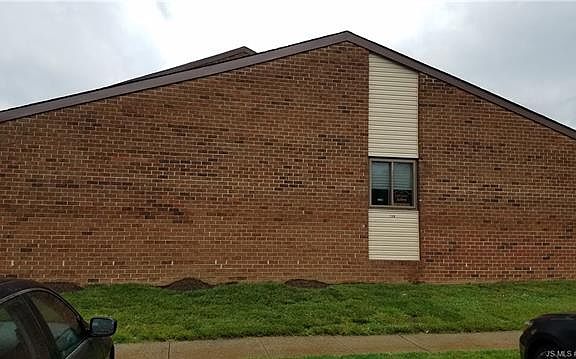 4th image of 138 Bennington Dr