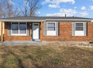 10432 Royal Dr, Saint Louis, MO 63136