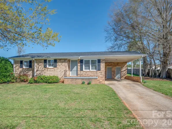 273 Trojan Ln, Forest City, NC 28043