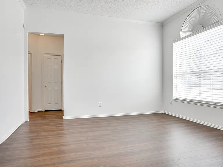8611 Ironwood Dr — Photo 12