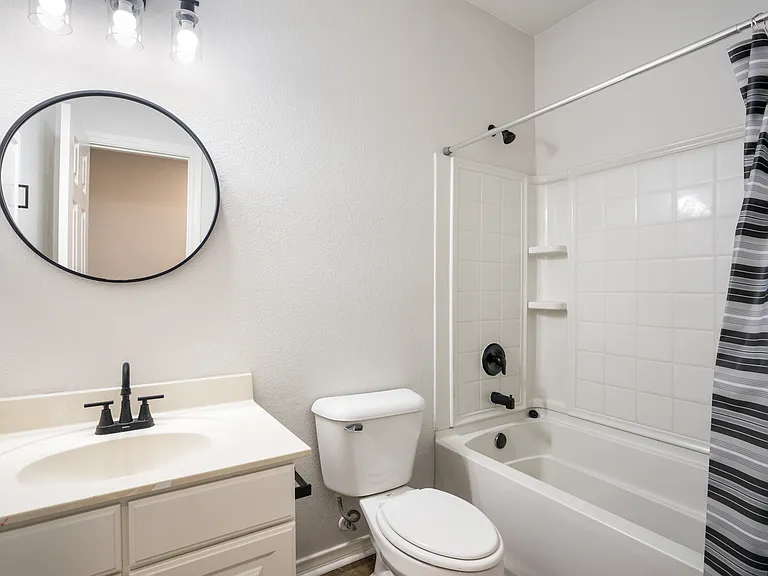 1738 Rock Ridge Dr — Photo 25