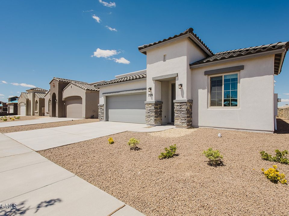 1st image of 729 Paseo De La Reina St