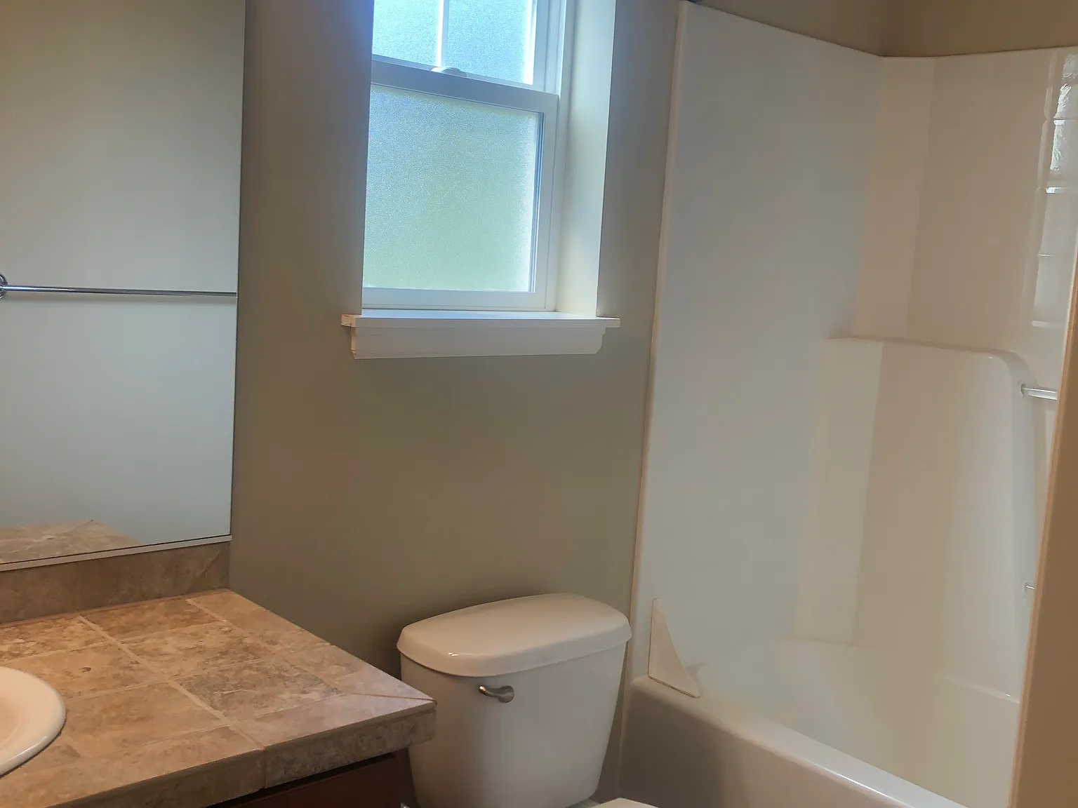 3 bed, 2.5 bath, 1724 sqft, $3,345 — Photo 3