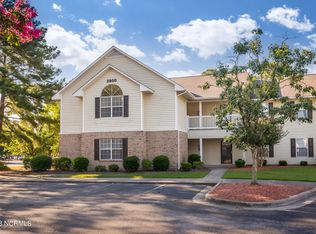 2800 Mulberry Ln #E, Greenville, NC 27858