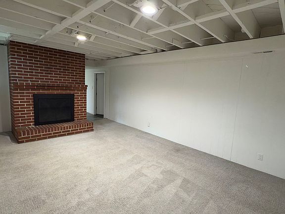 5th image of 322 Pleasant Ave