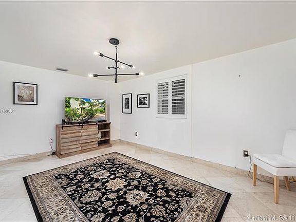 4th image of 2845 Shipping Ave #2845