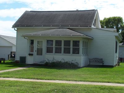 404 E 9th St, Vinton, IA, 52349