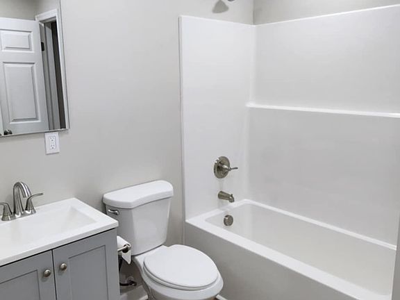 5th image of 624 Overhill Dr