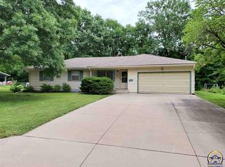 1756 Old Manor Rd, Emporia, KS 66801