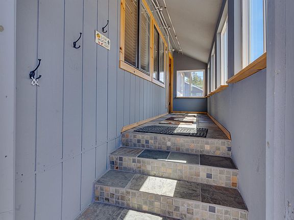 3rd image of 16174 Wellington Way