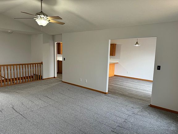 4th image of 819 13th Ave