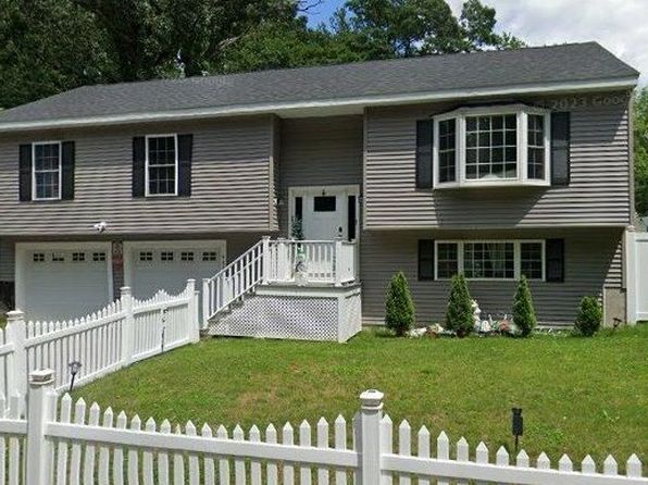 457 Granite St, Worcester, MA 01607