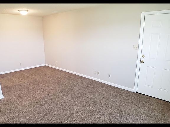 3rd image of 111 Bennett