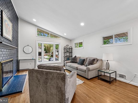 5th image of 11208 Bybee St