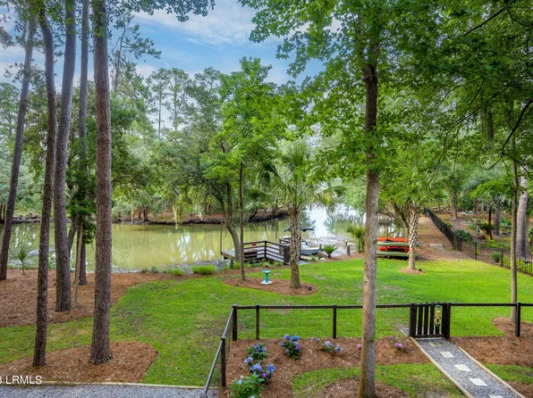 222 Black Skimmer Dr W, Beaufort, SC 29907