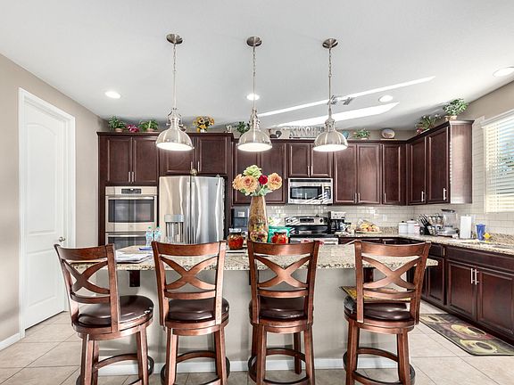 3rd image of 849 W Desert Glen Dr