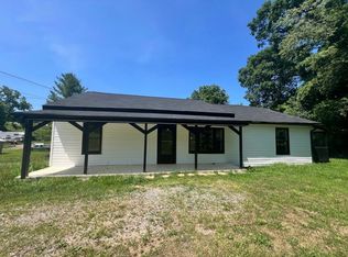 114 Raby St, Canton, NC 28716
