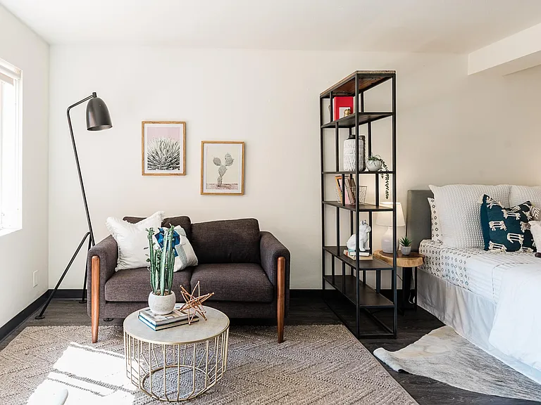 Portland Towers Apartments — Photo 26