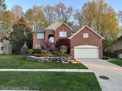 516 Bloomer Ridge Dr, Rochester, MI, 48307
