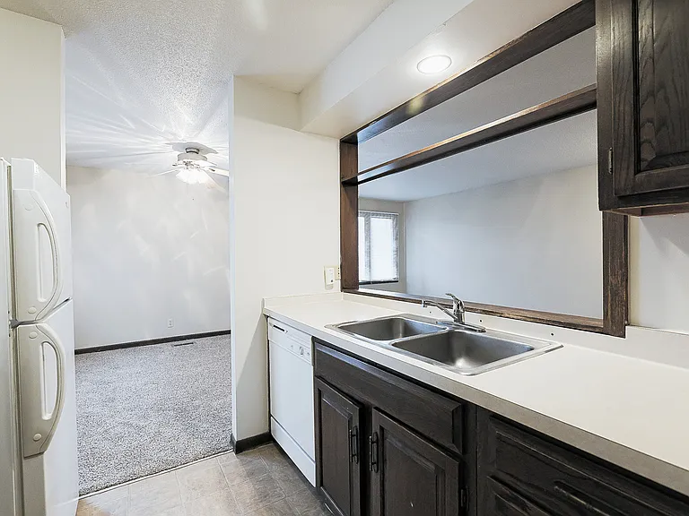 1110 F St #5 — Photo 8