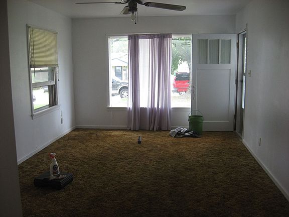 2nd living area or 3rd bedroom