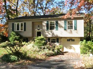 2475 Log Cabin Rd, York, PA 17408